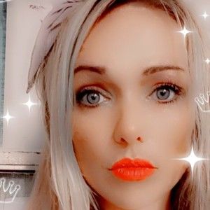 Meet your Posher, Manda